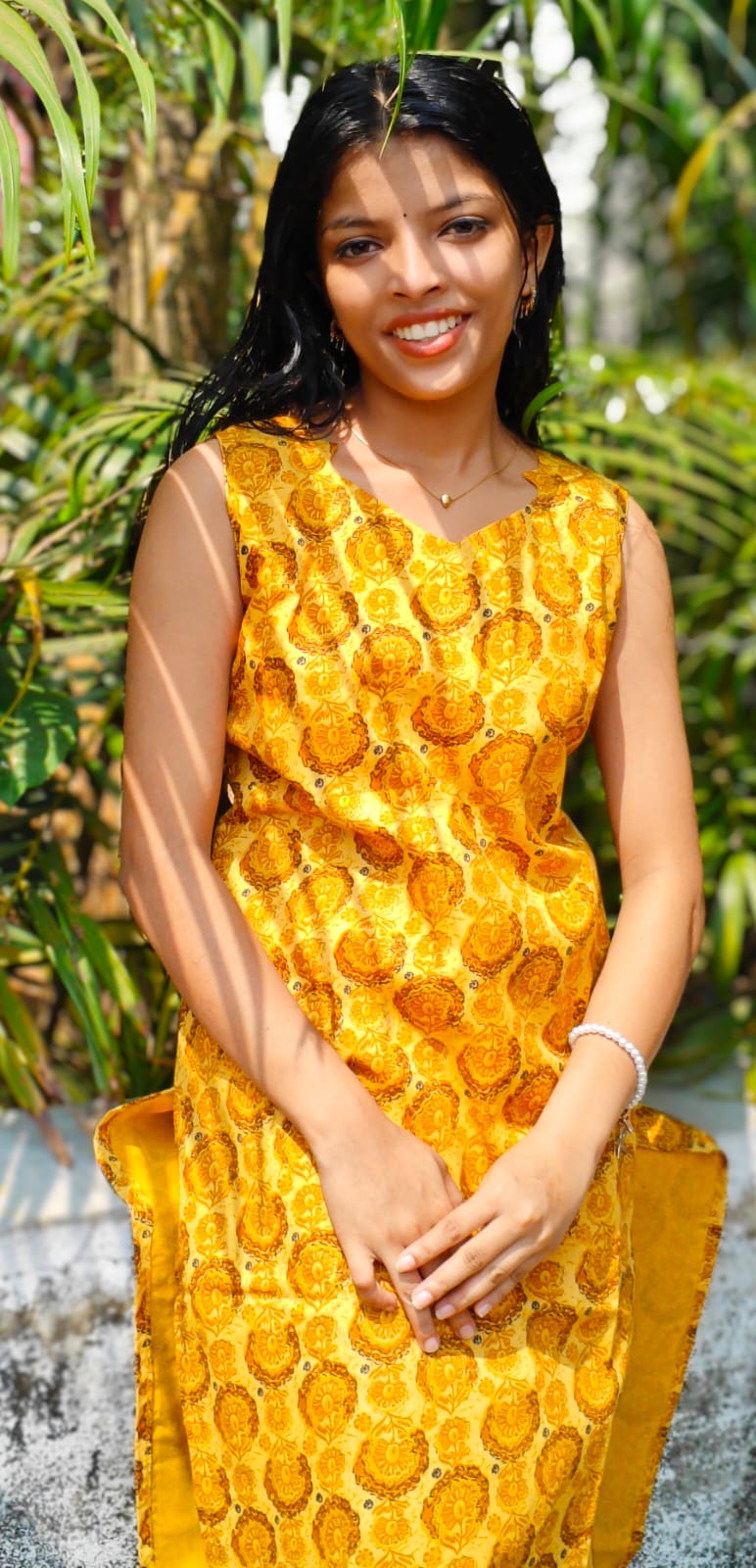 Cotton printed sleeveless top image