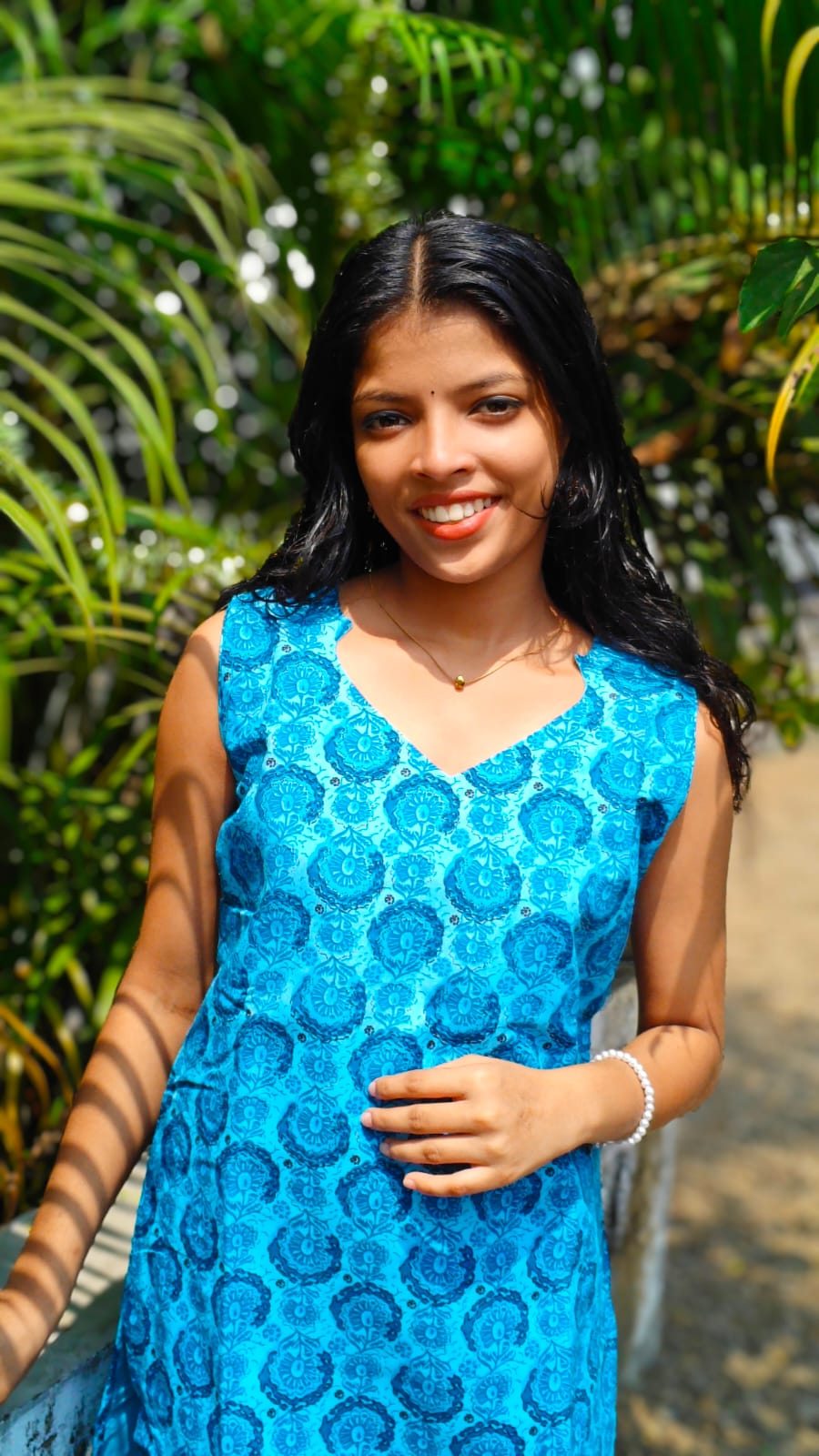 Cotton printed sleeveless top image