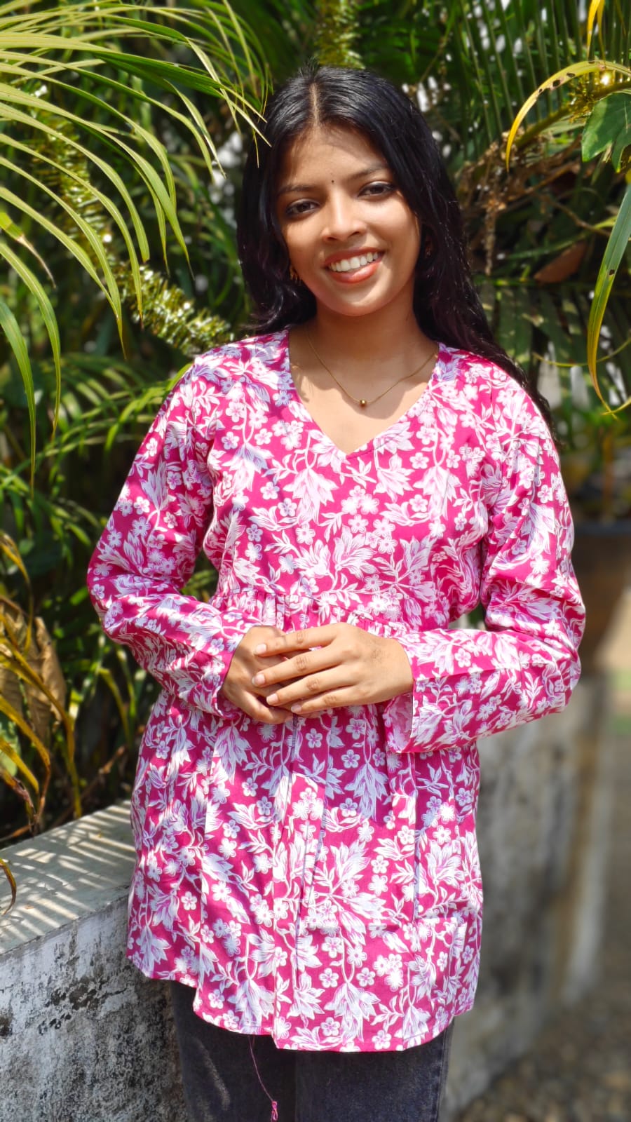 White Floral Print - Short top - Pinkish purple