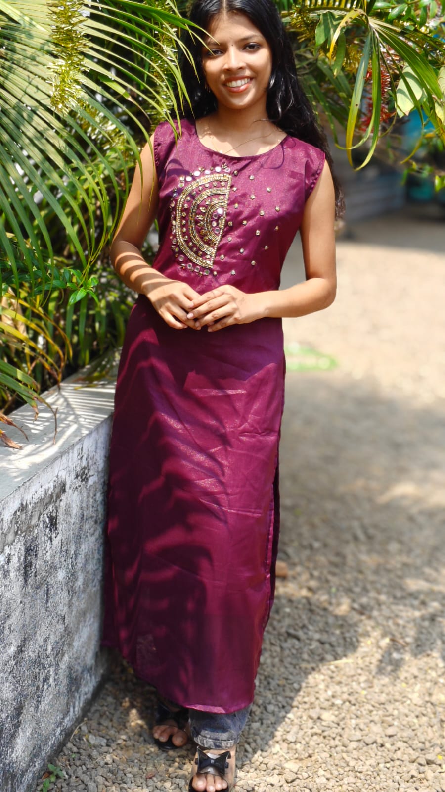 *Star Georgette hand*work sleeveless Top - Purple