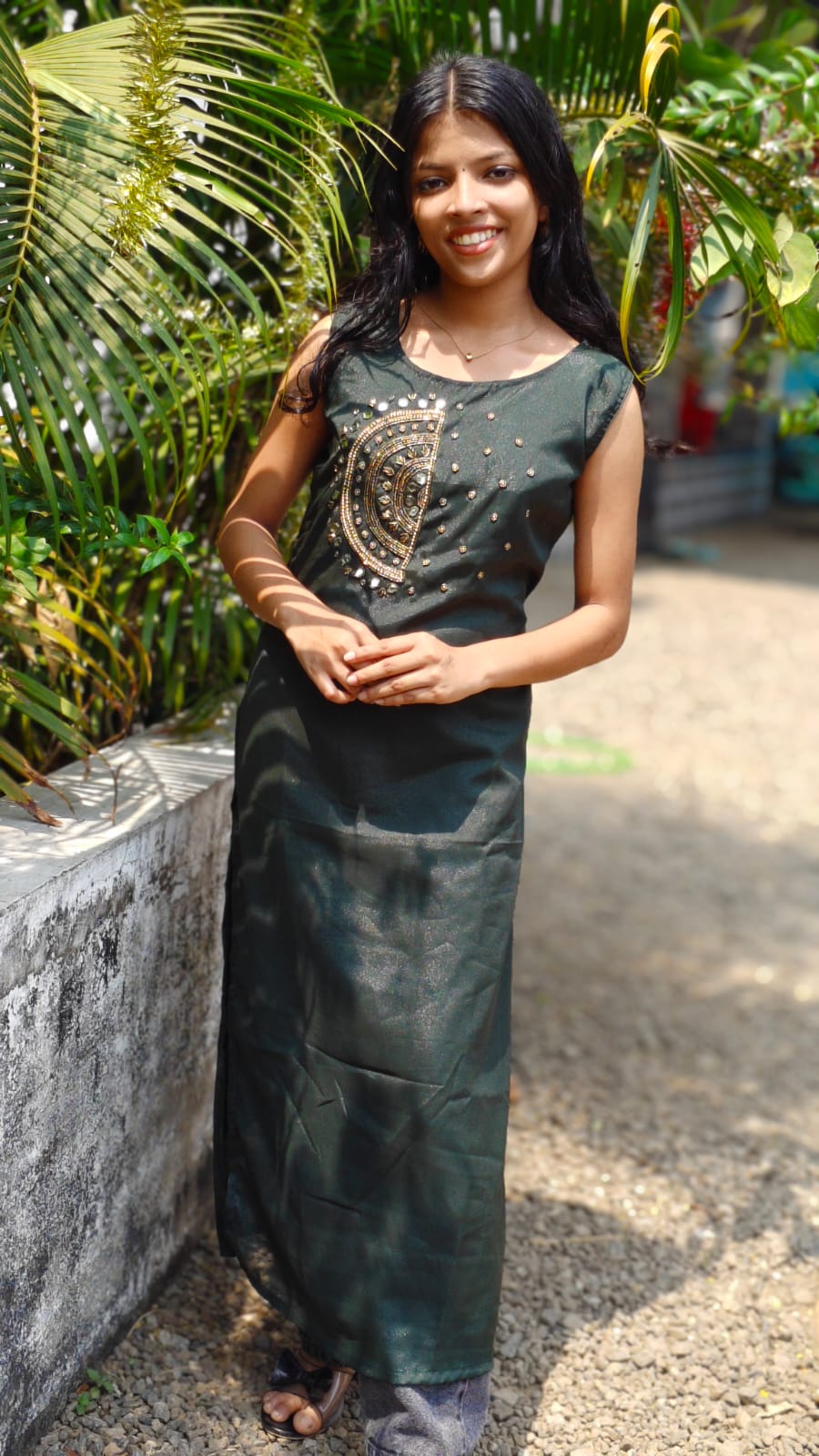 *Star Georgette hand*work sleeveless Top image