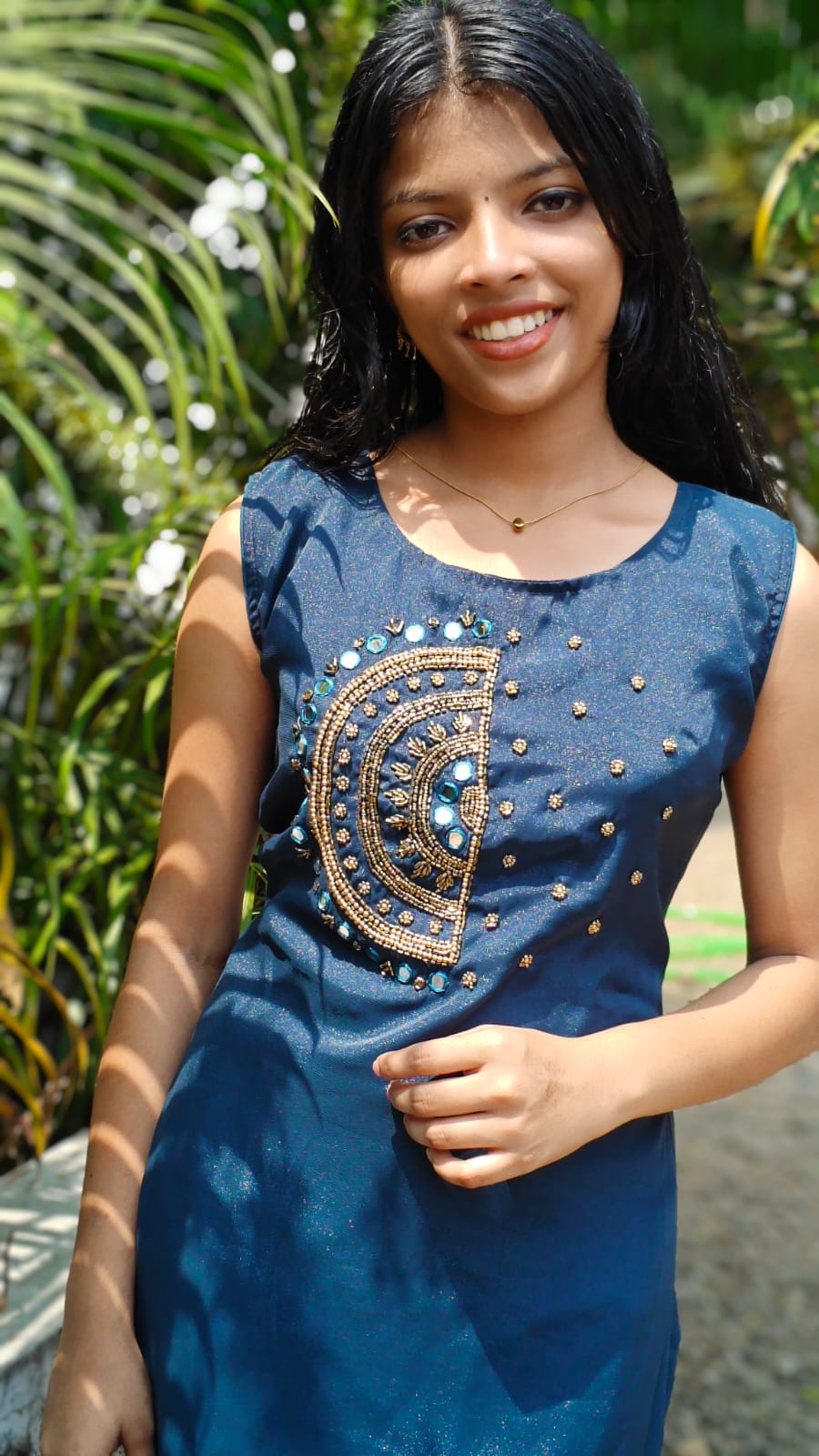 *Star Georgette hand*work sleeveless Top image