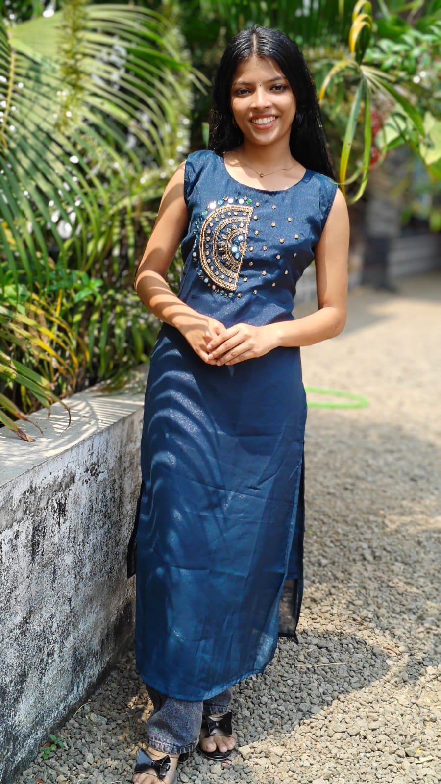 *Star Georgette hand*work sleeveless Top image