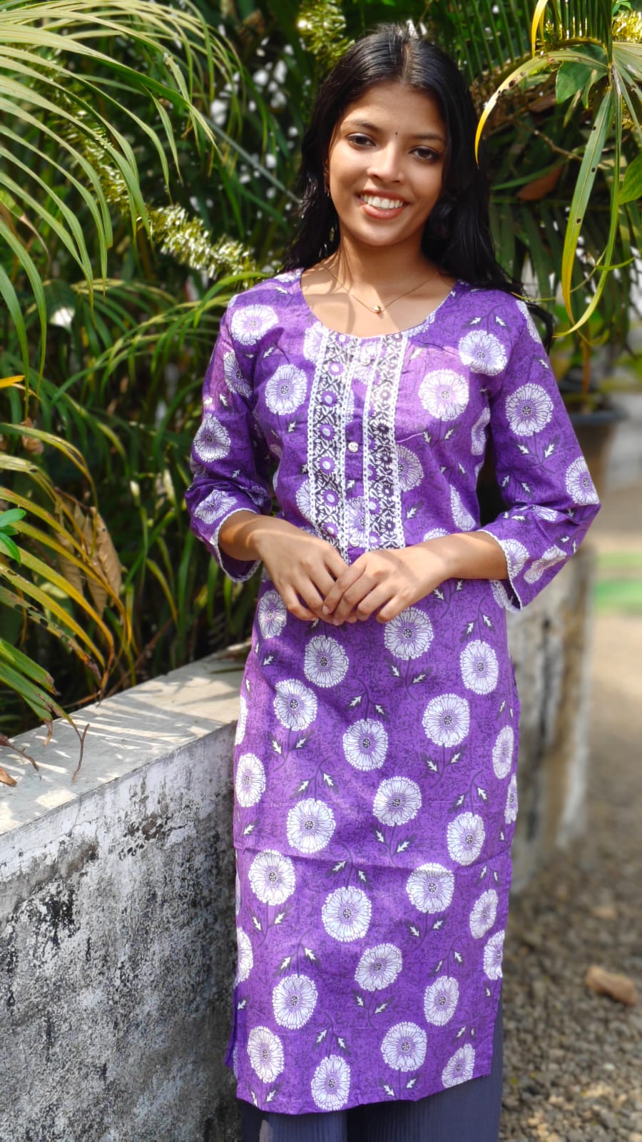 Cotton Top - Violet with white flower