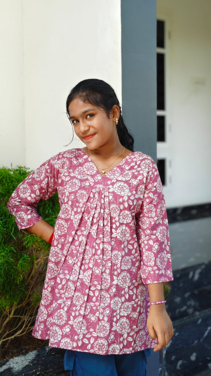 Cotton printed short top image