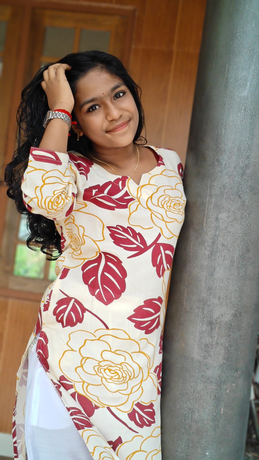 Big Floral Print  Tops - Under @299 – Off White