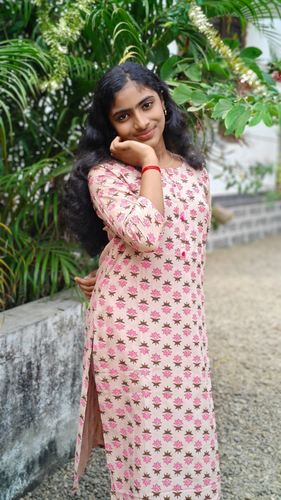 Small Floral Print Tops - Under 299 – Chikku with pink flower