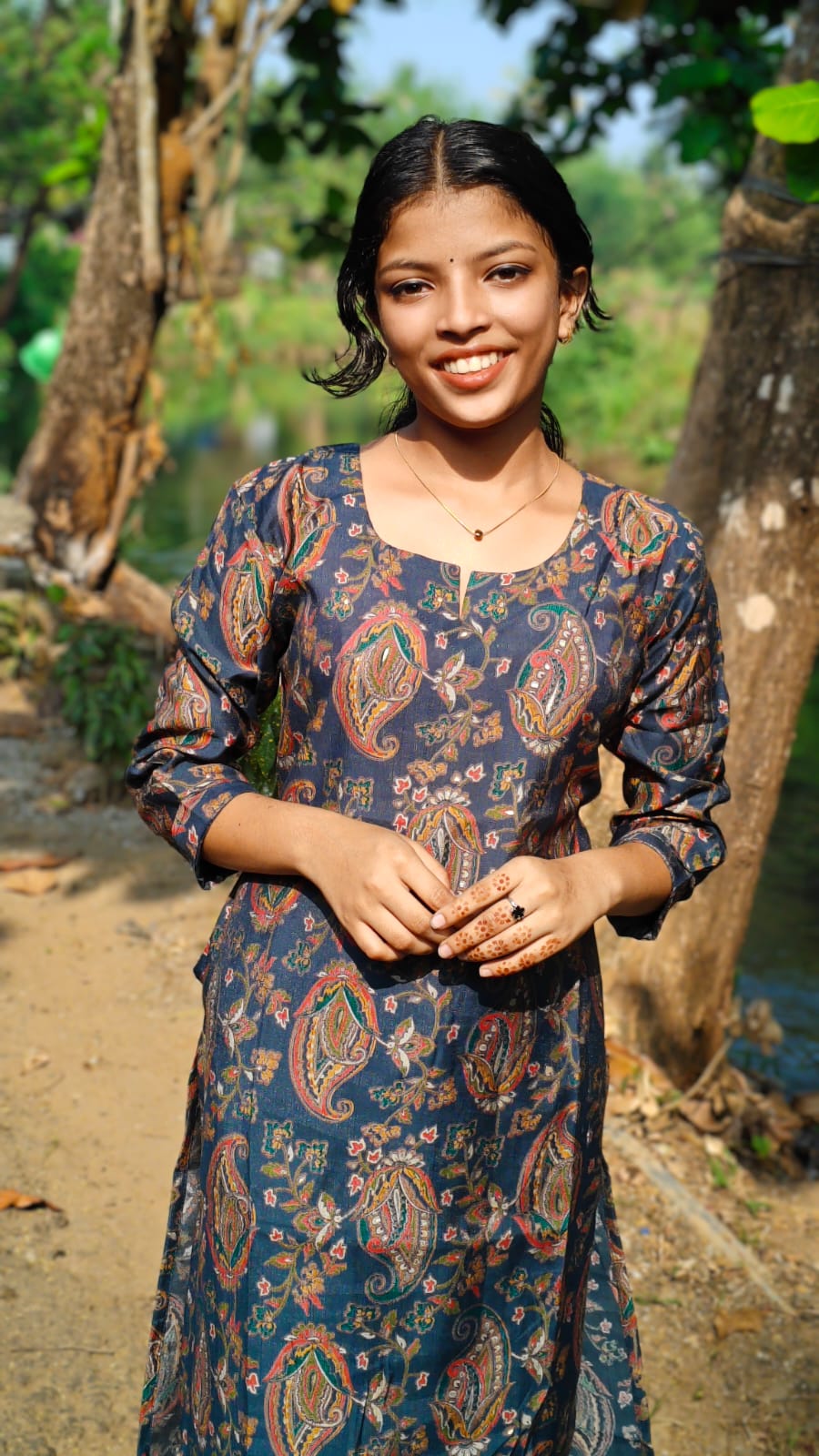 Vatican Silk Top – Dark Green