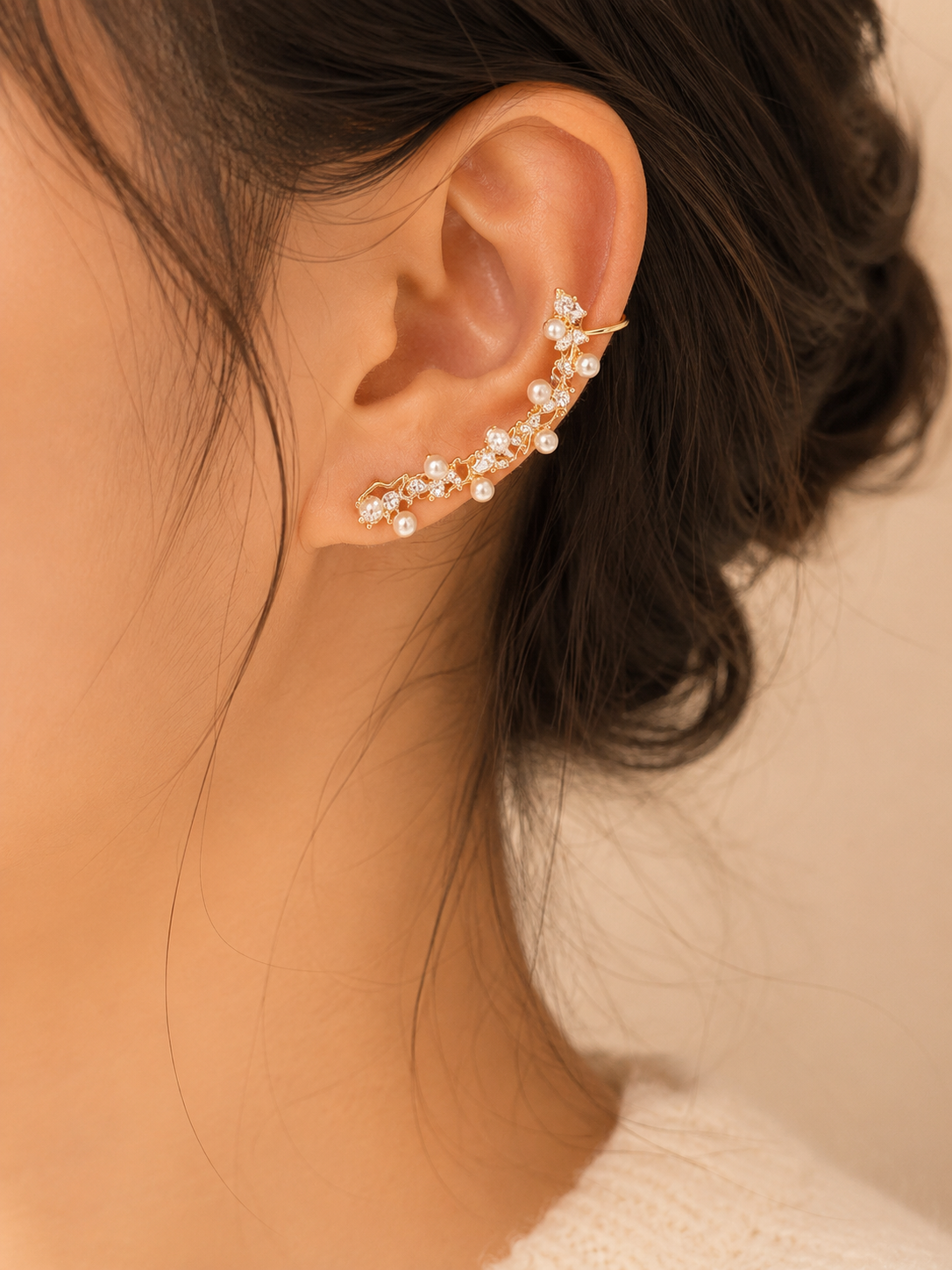 Ear cuff