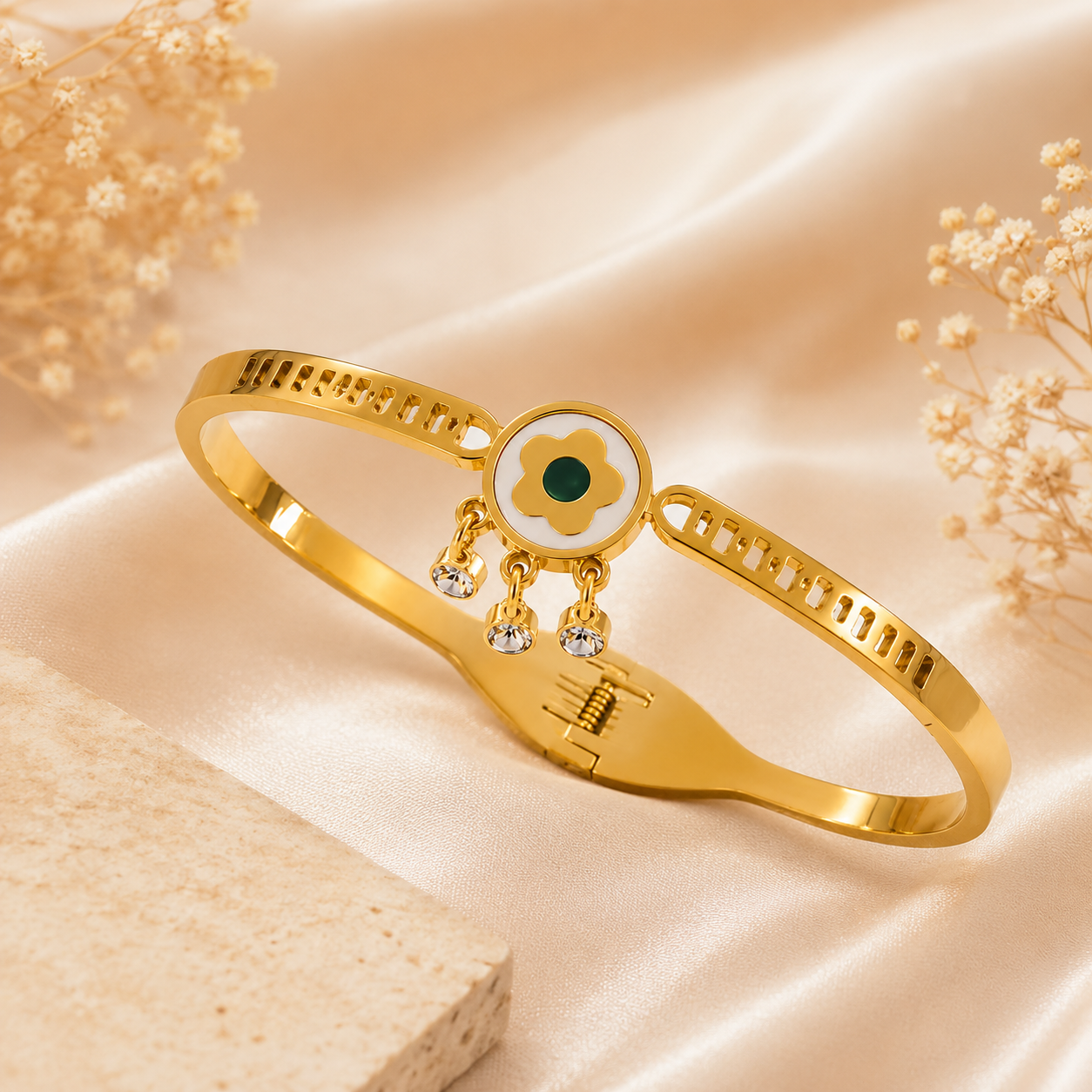 Antitarnish stone Bangle