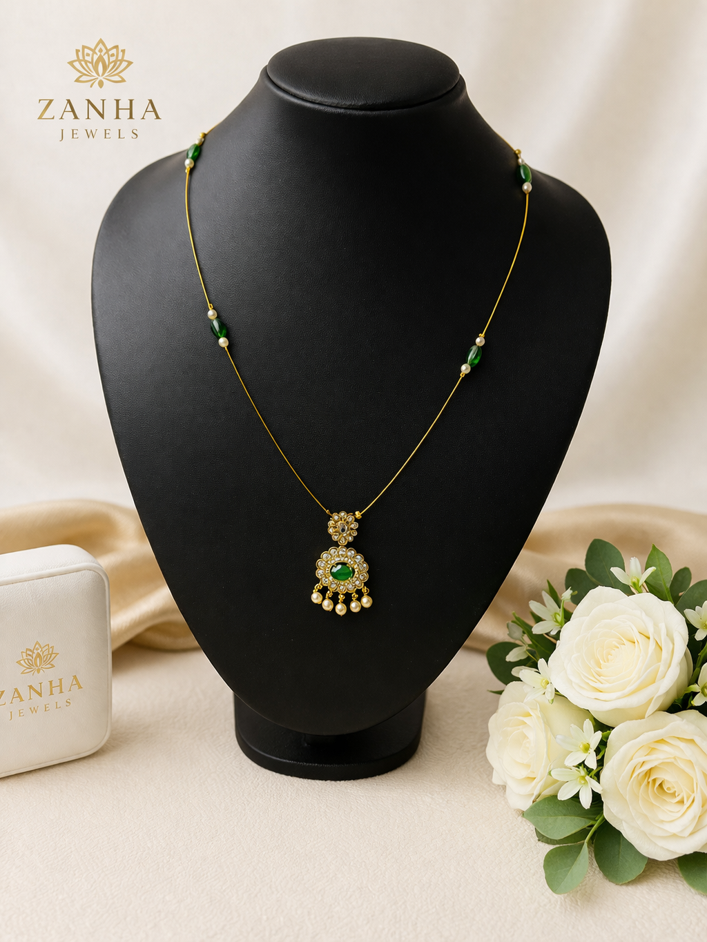 Invisible Elegant gold necklace with pearls