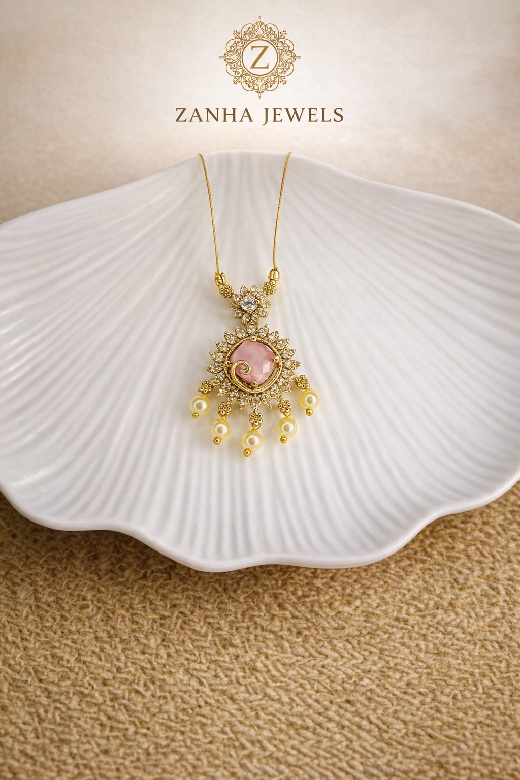 Invisible Elegant pink gemstone necklace in gold