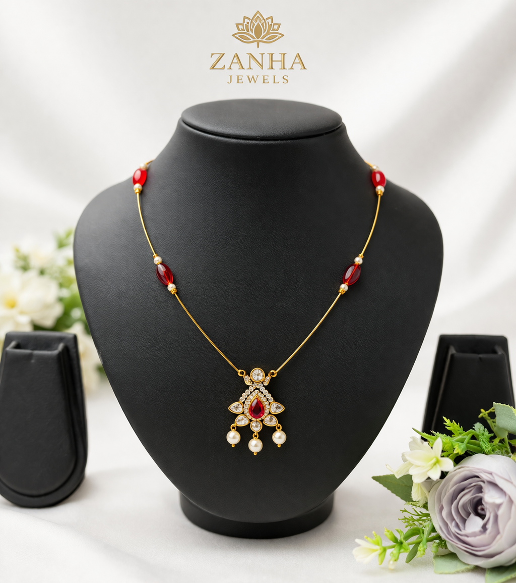 Invisible Luxurious gold necklace with red accents
