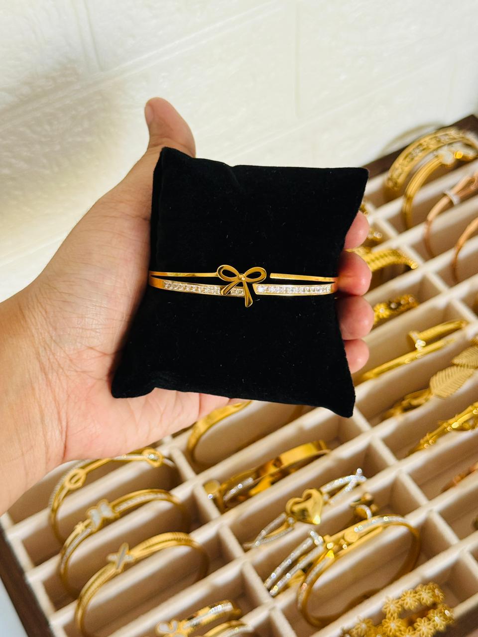 Pintrety Ribbon Antitarnish Bangle